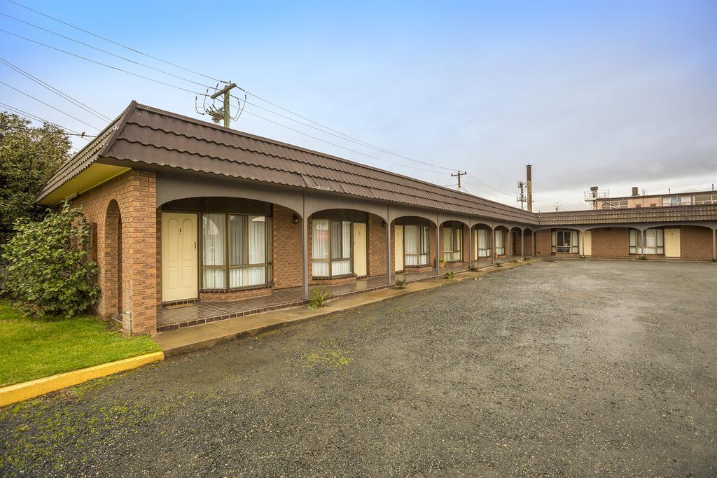 Boomerang Hotel Lavington Dış mekan fotoğraf