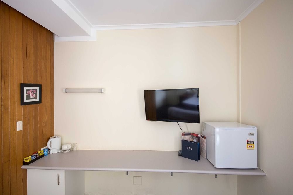 Boomerang Hotel Lavington Dış mekan fotoğraf