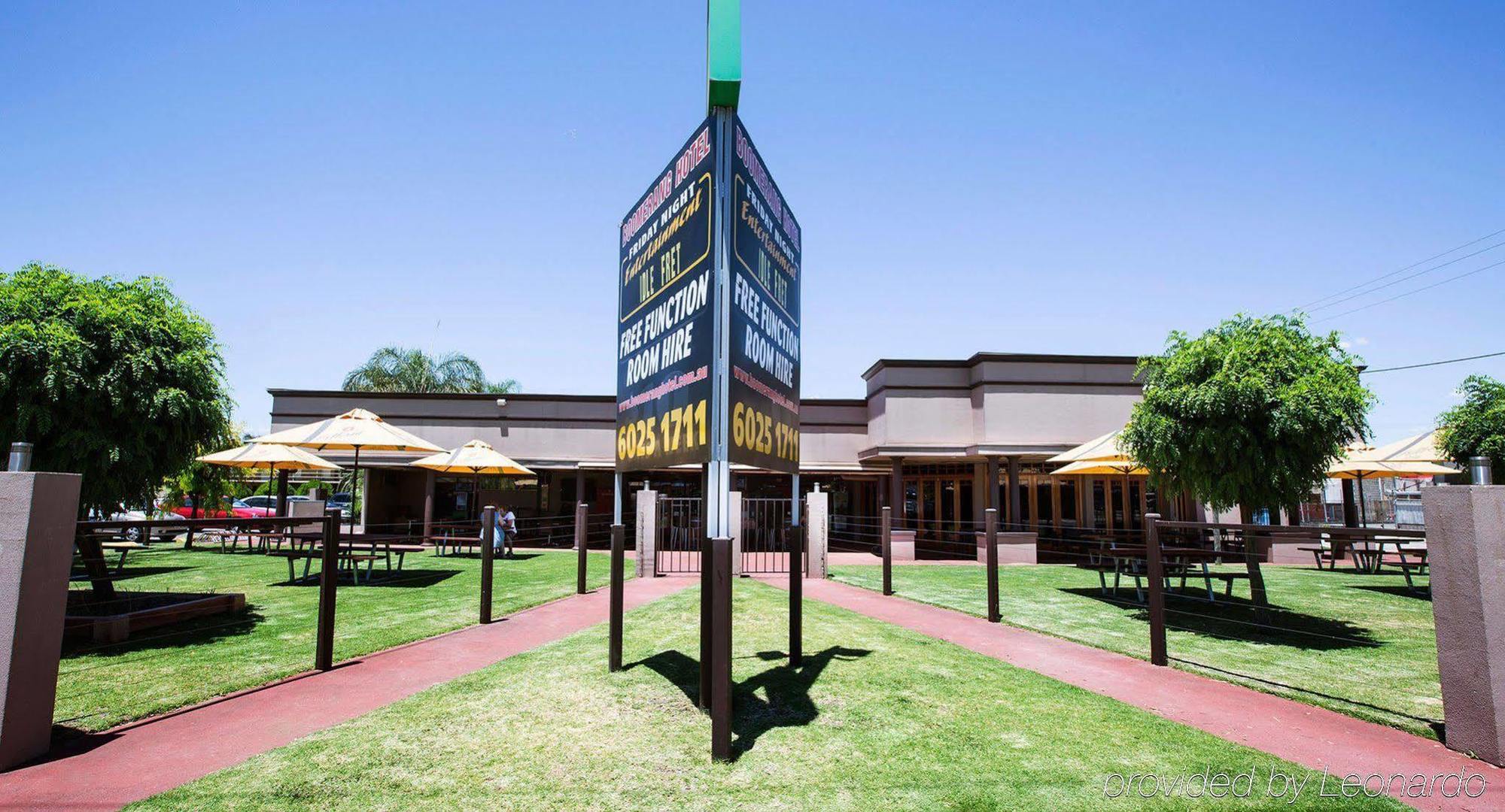 Boomerang Hotel Lavington Dış mekan fotoğraf