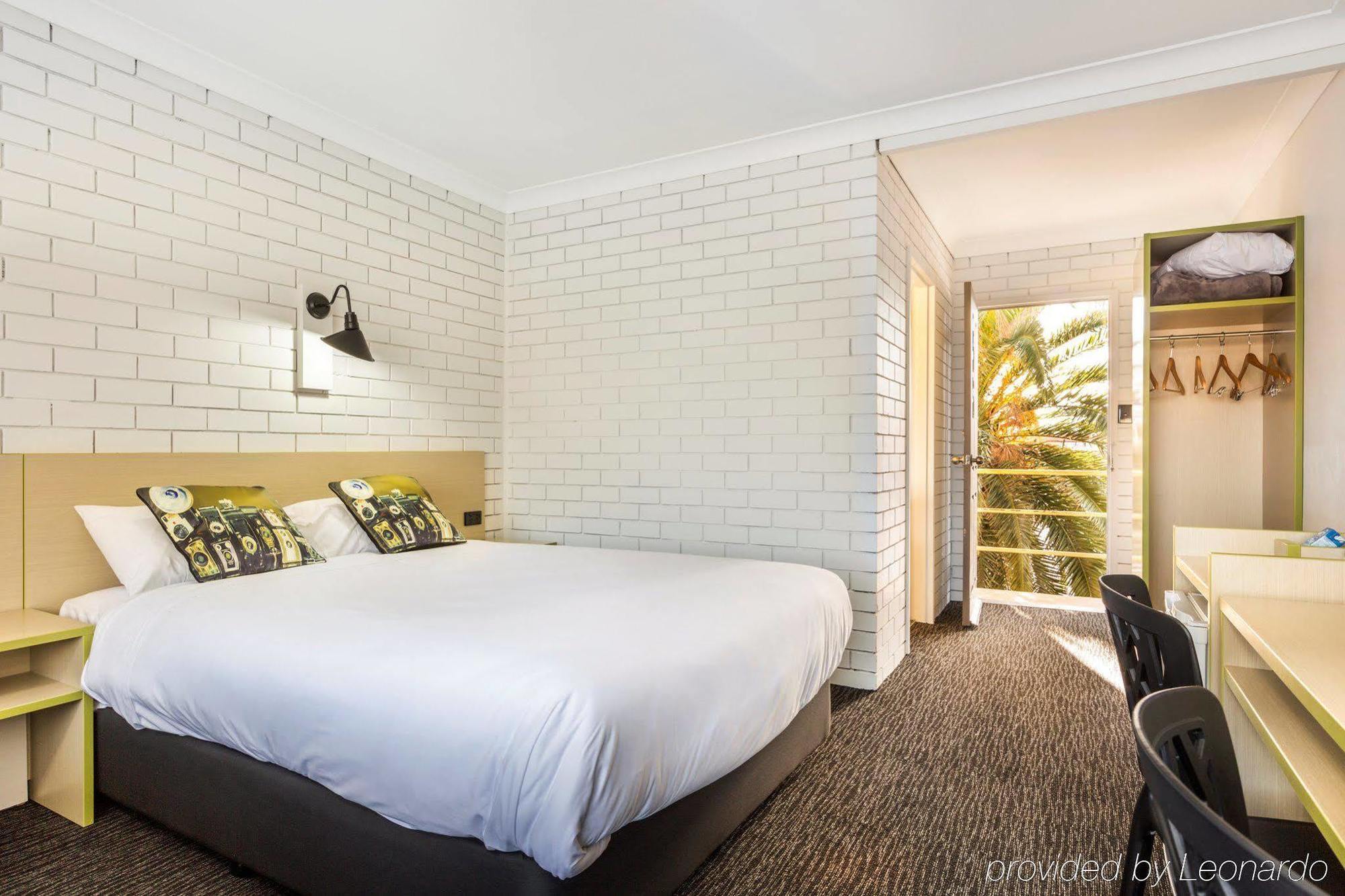 Boomerang Hotel Lavington Dış mekan fotoğraf